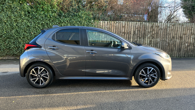 Toyota Yaris 1.5 Hybrid Design 5dr CVT Hybrid Hatchback